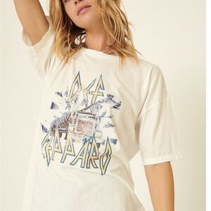 White Graphic Band Def Leppard Oversized T-Shirt
